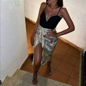 NEW! Zara Printed Maxi Skirt with Front Knot w/Tag